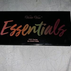 Violet Voss essentials